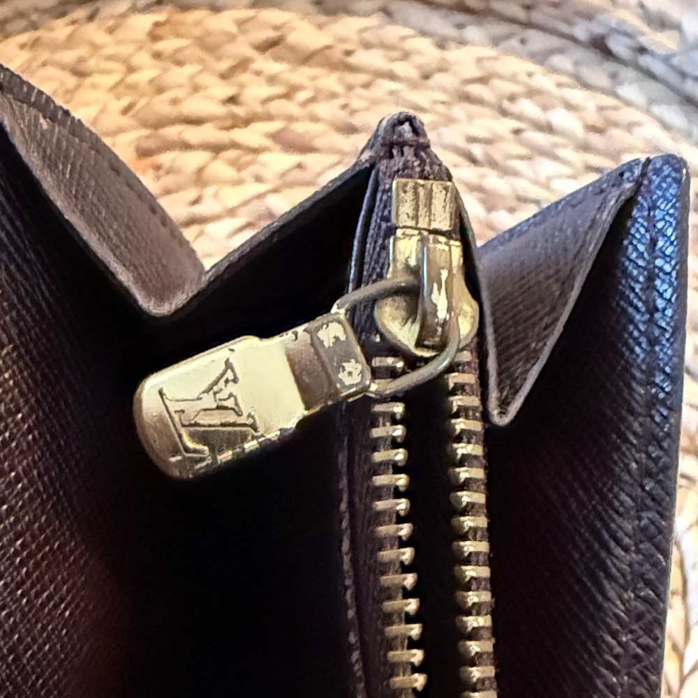 LOUIS VUITTON Damier Ebene Sarah Long Wallet - Picture 10 of 11